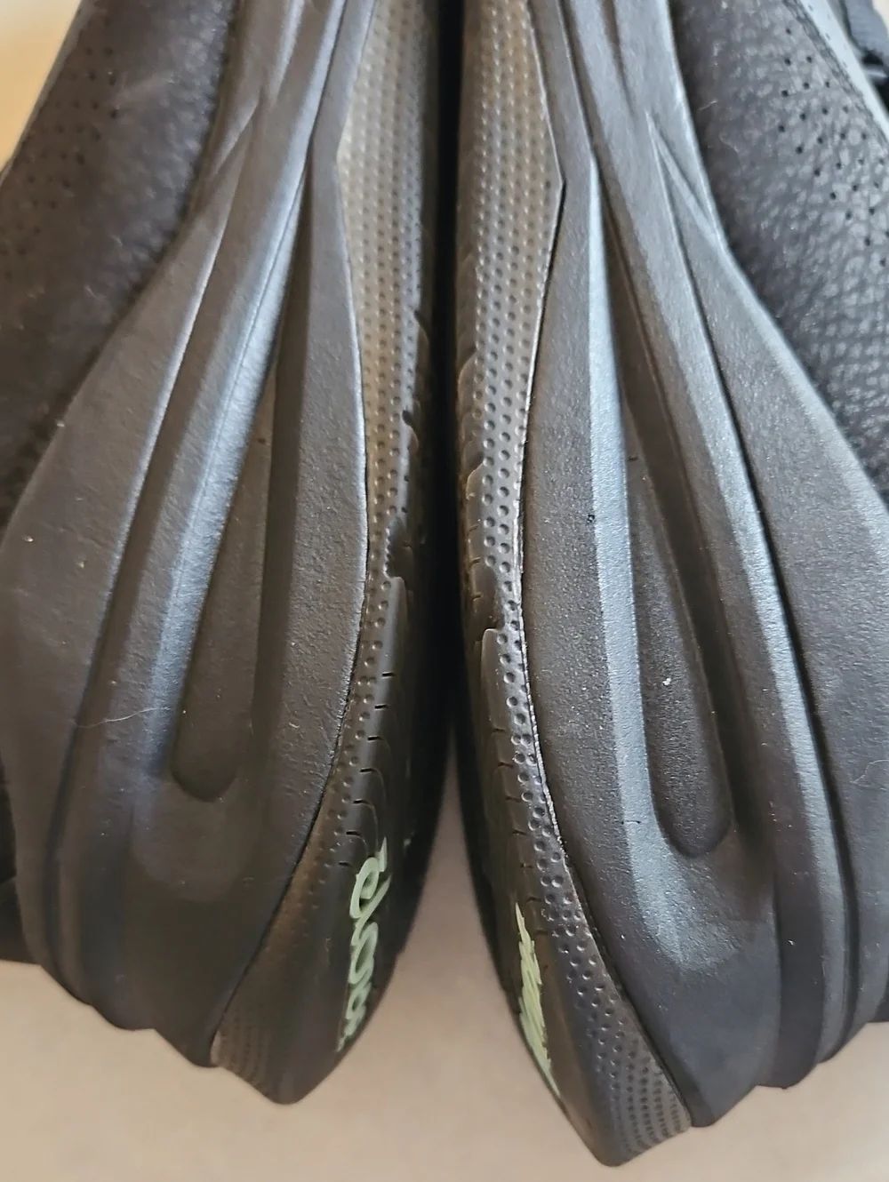 Clove  Black Men's Nursing Shoes